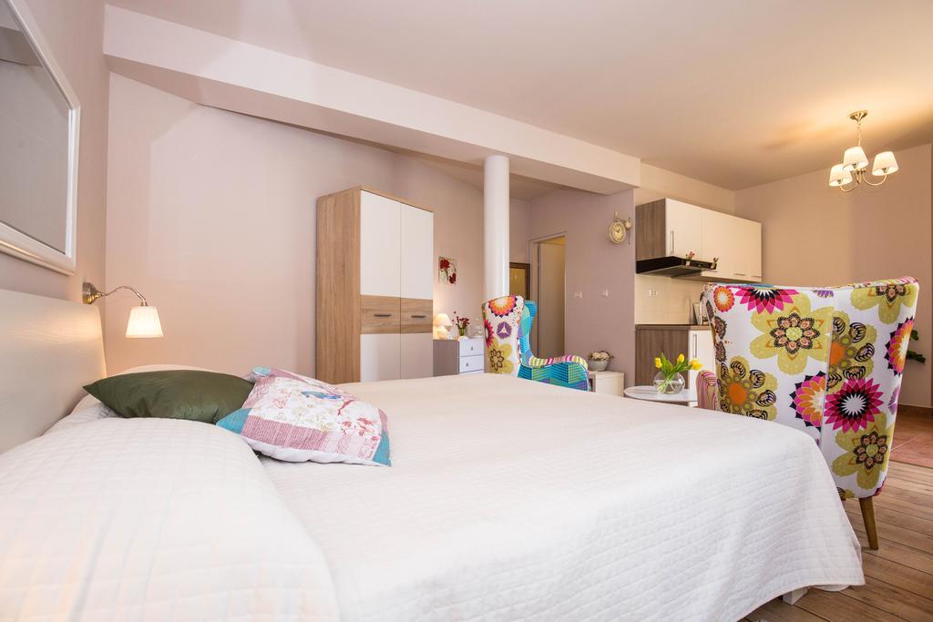Apartments Javor Ρόβινι Εξωτερικό φωτογραφία